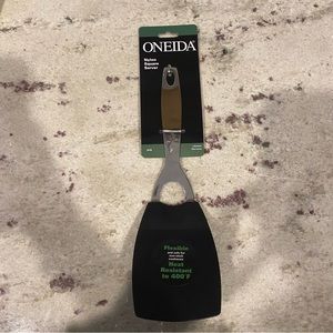 Oneida nylon server spatula